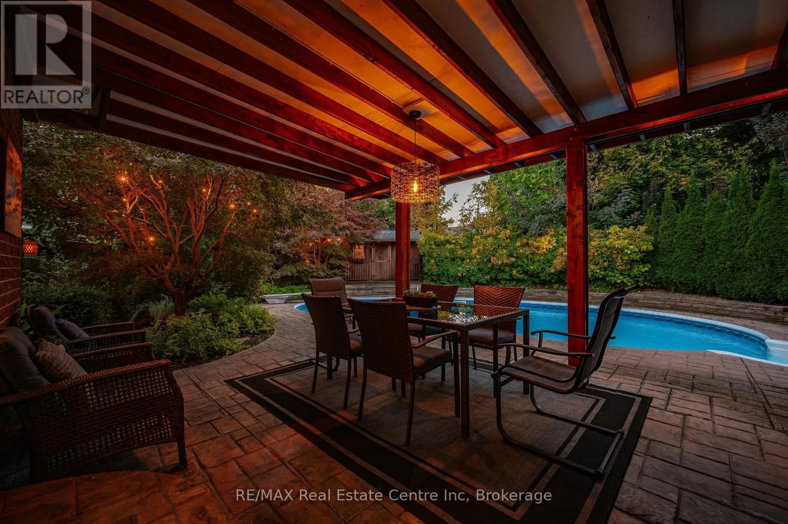 52 BOND COURT Image 44