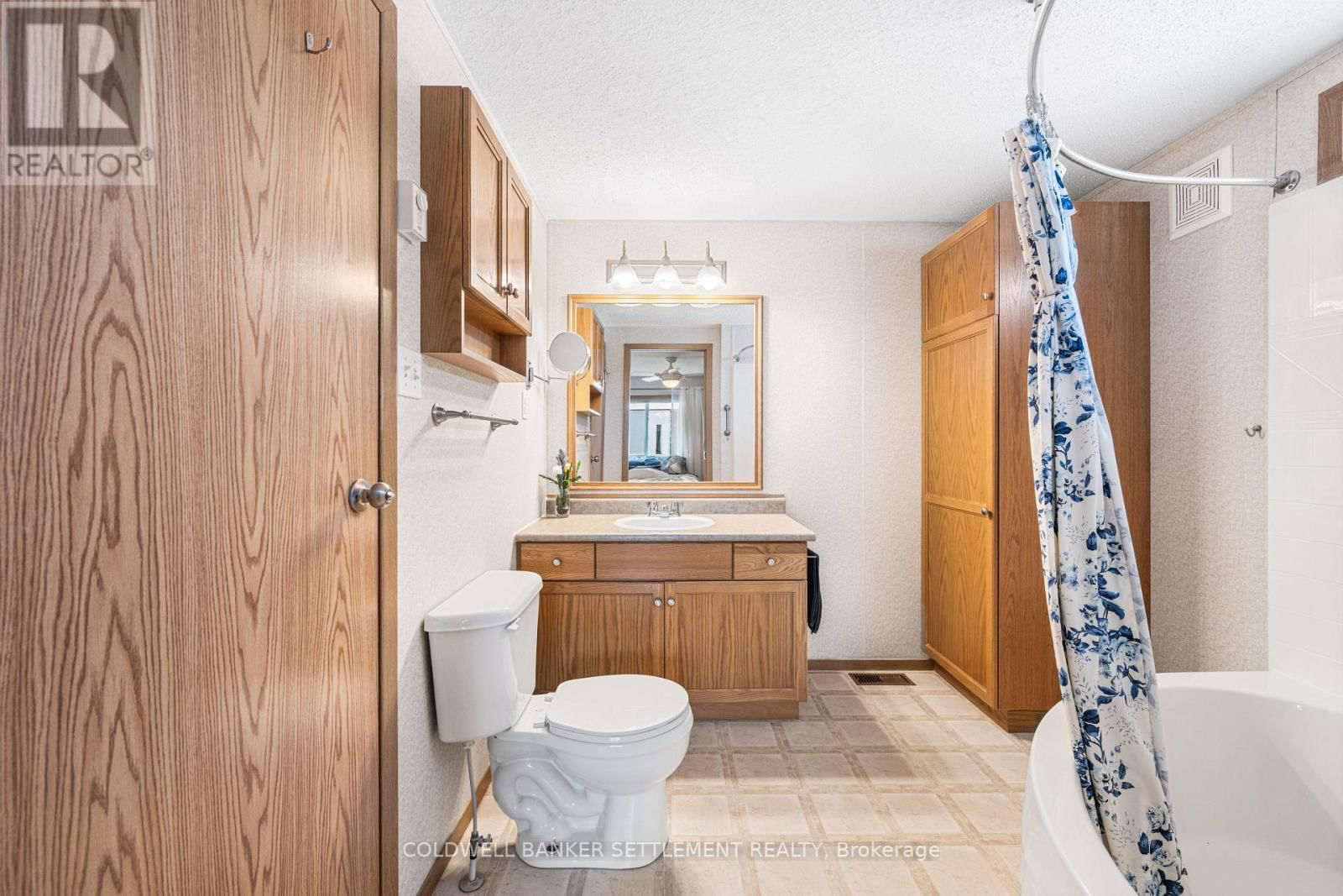 304 ACACIA ROAD Image 11