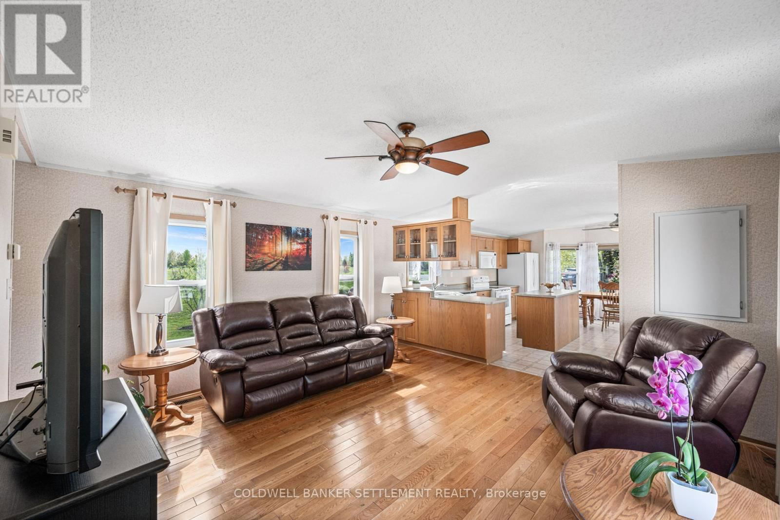 304 ACACIA ROAD Image 19