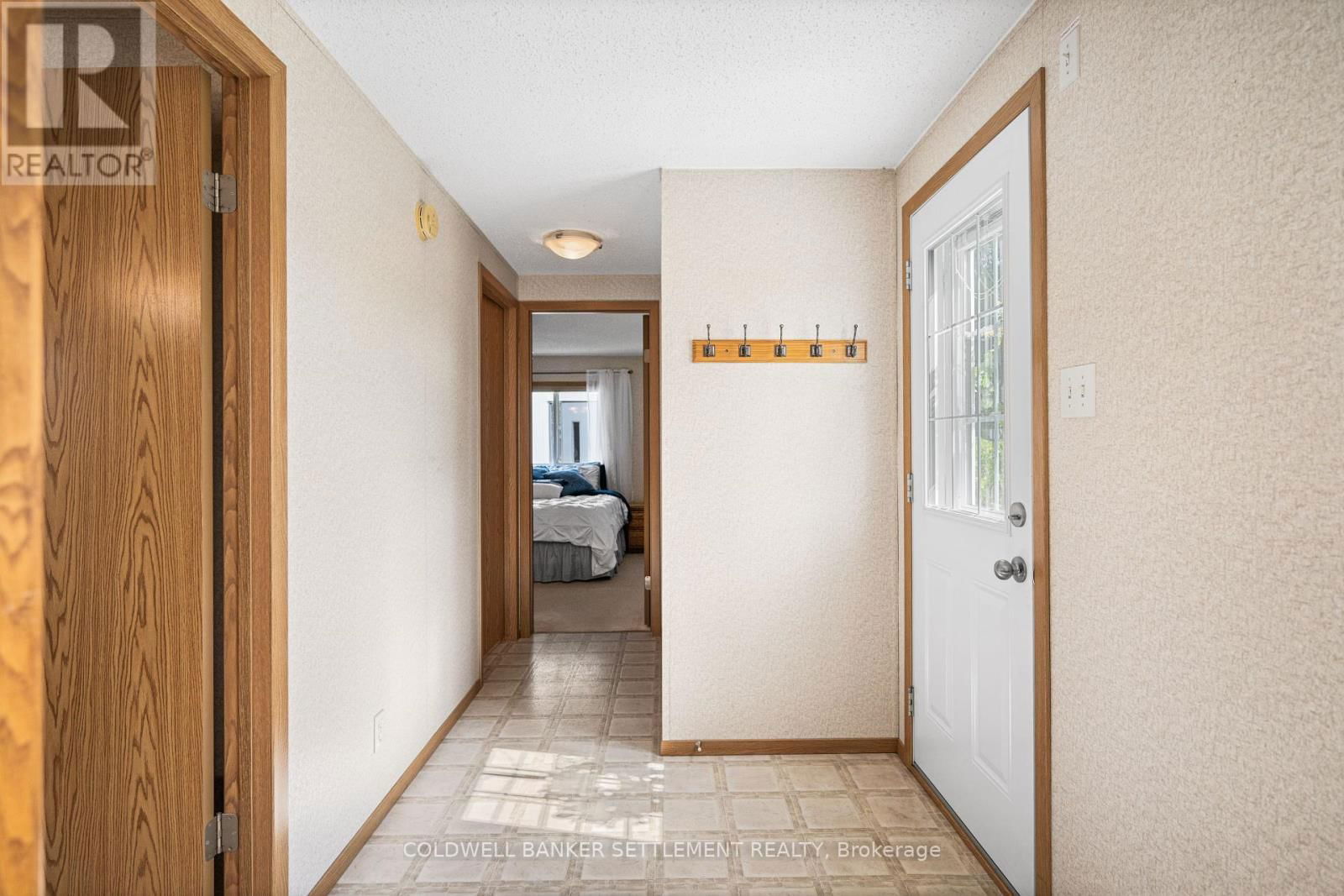 304 ACACIA ROAD Image 8