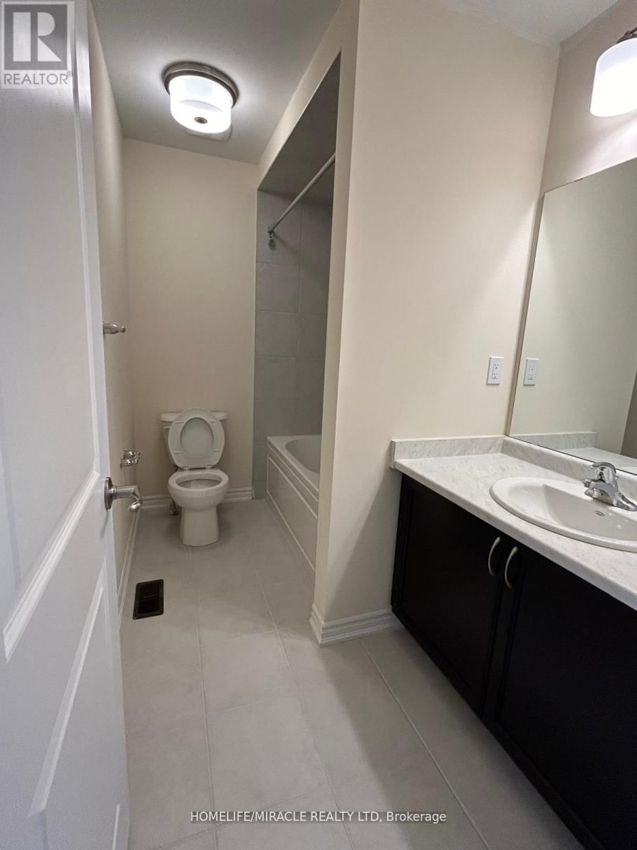 73 - 620 COLBORNE STREET WEST Image 16
