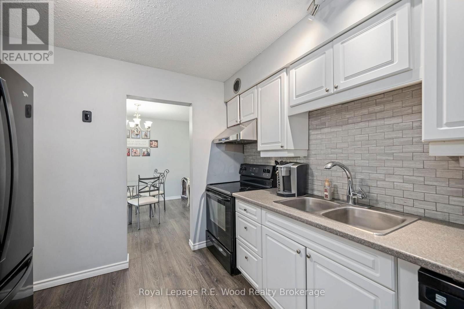 48 - 760 BERKSHIRE DRIVE Image 14