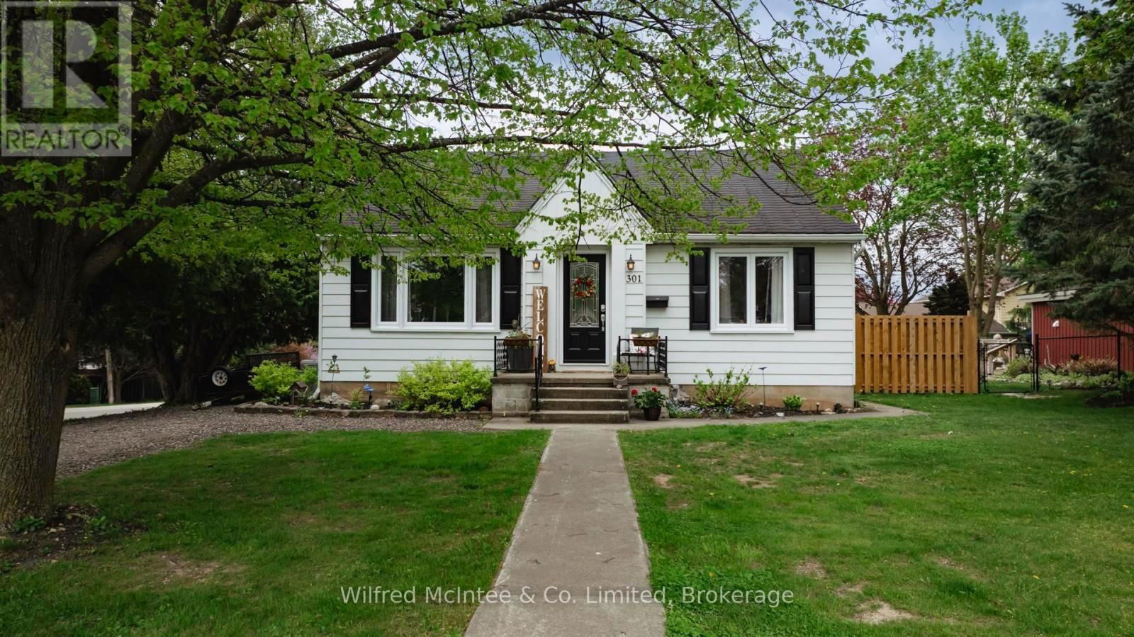 301 CARLING TERRACE Image 1