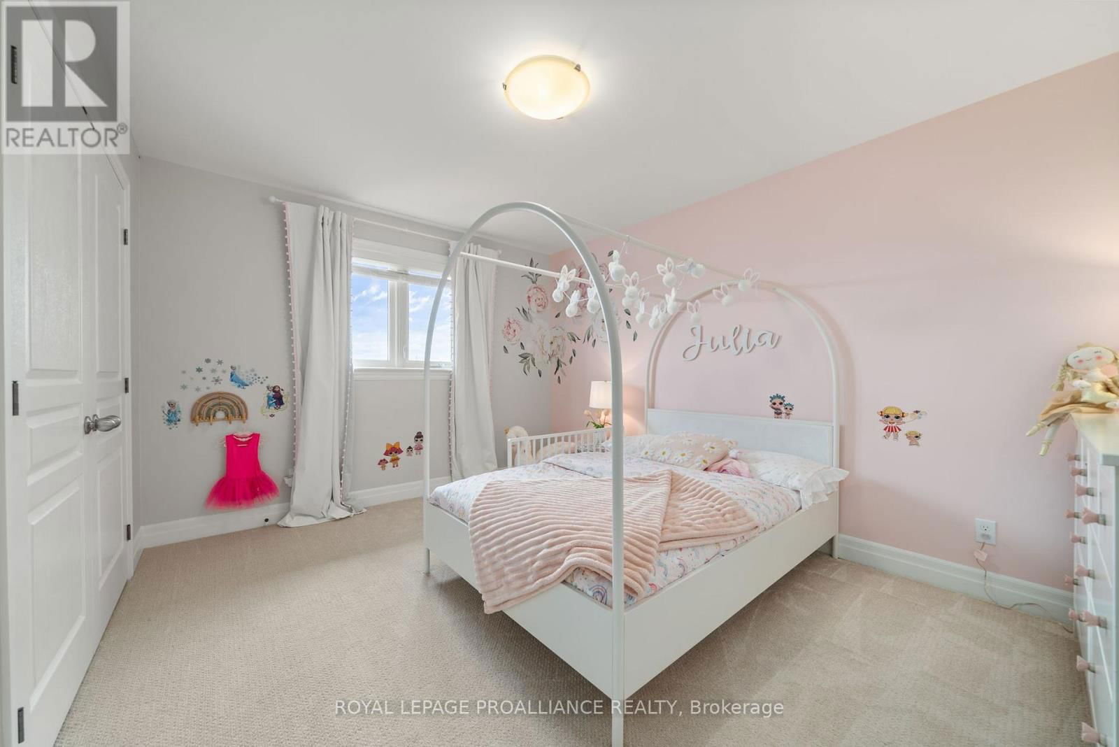73 HUMMINGBIRD DRIVE Image 26