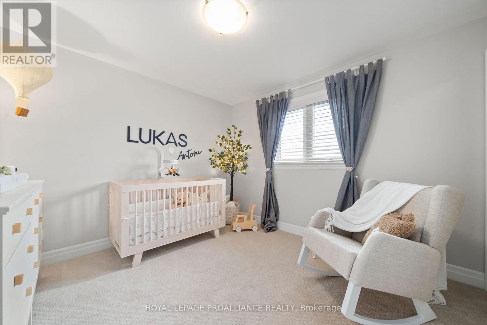73 HUMMINGBIRD DRIVE Image 30