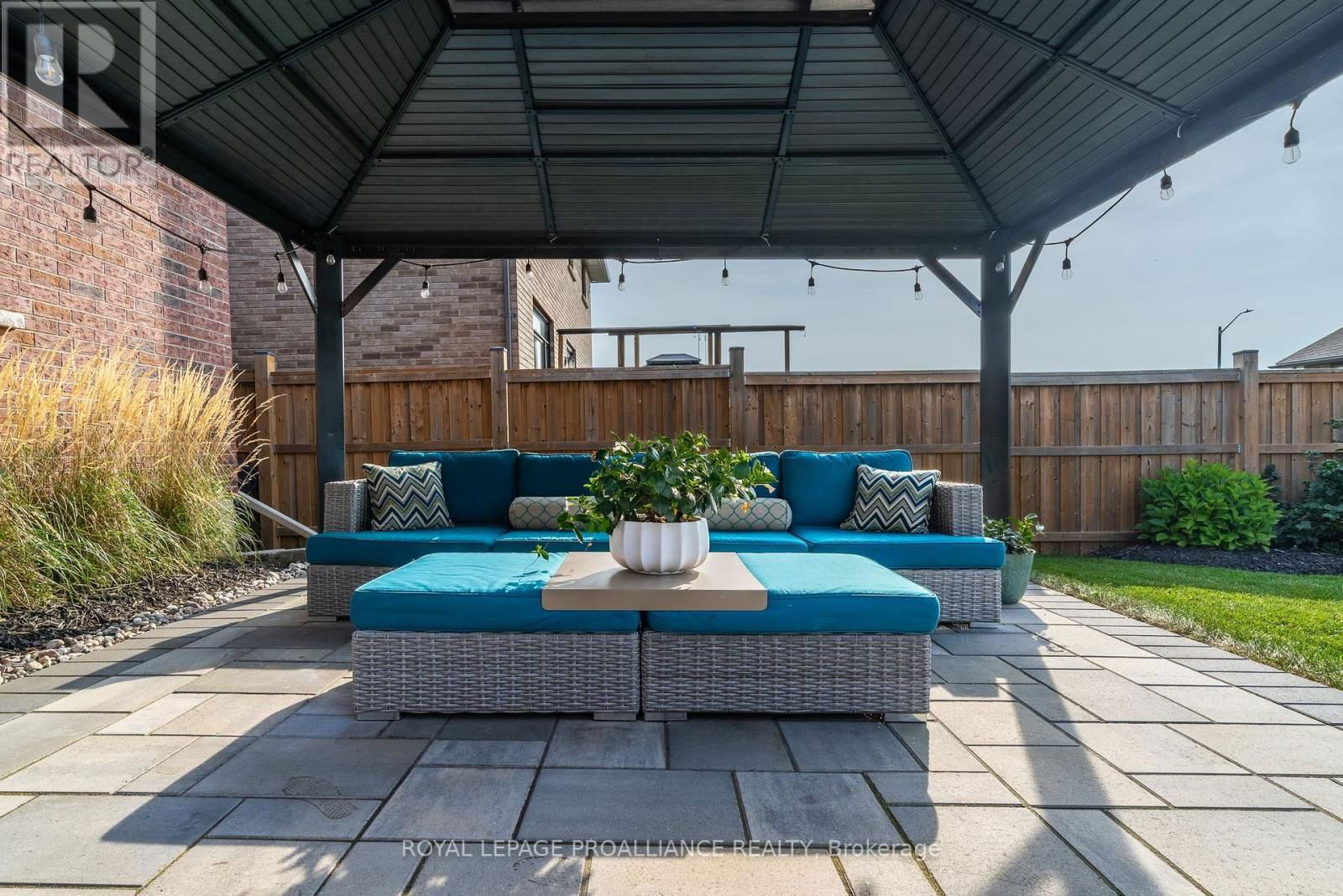 73 HUMMINGBIRD DRIVE Image 37