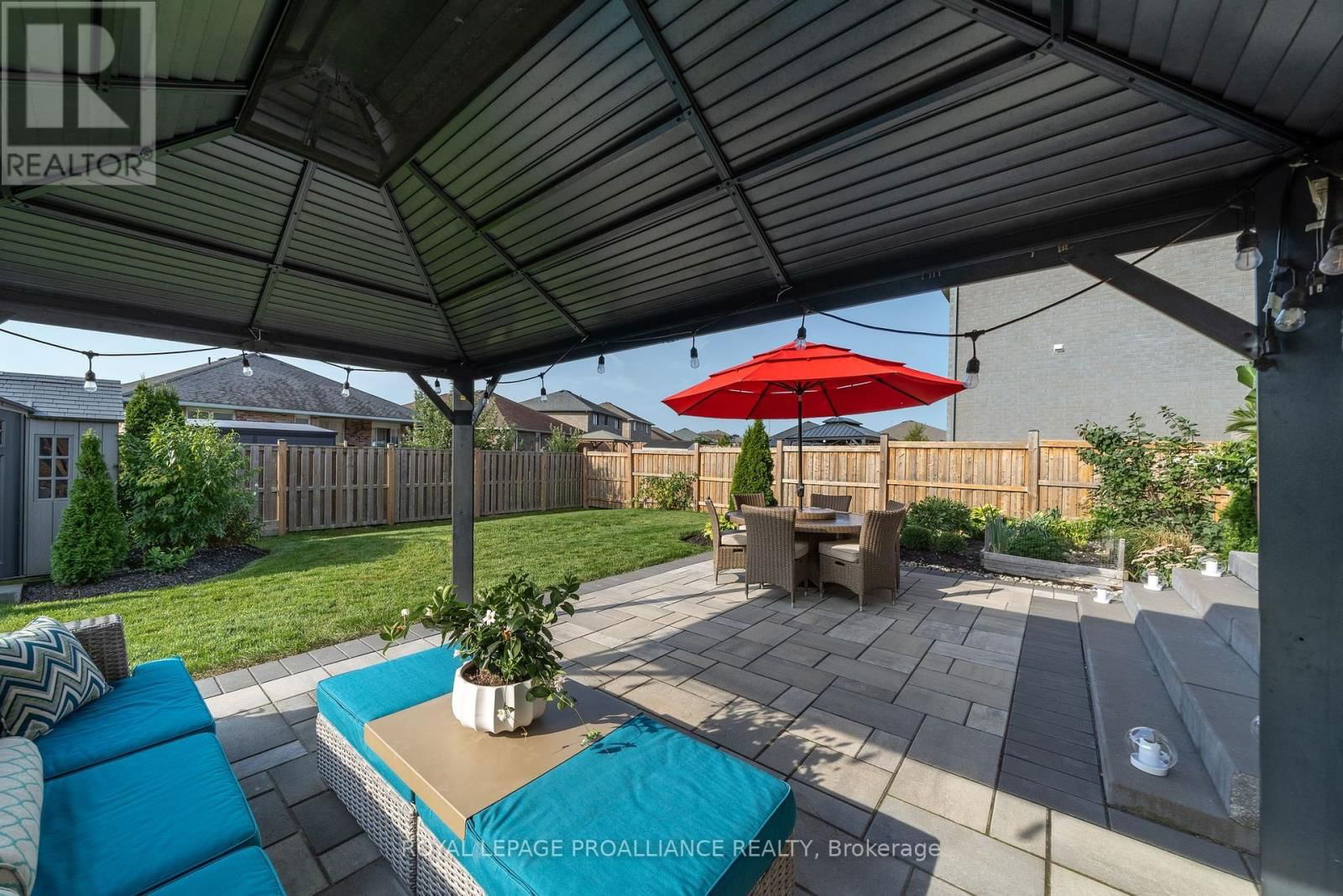 73 HUMMINGBIRD DRIVE Image 38