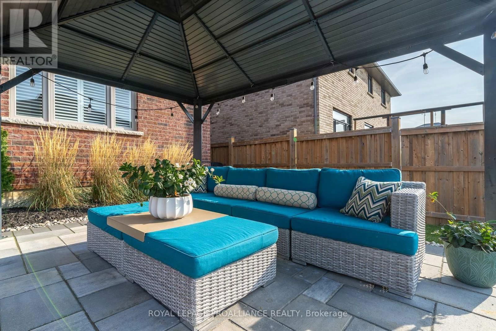 73 HUMMINGBIRD DRIVE Image 39