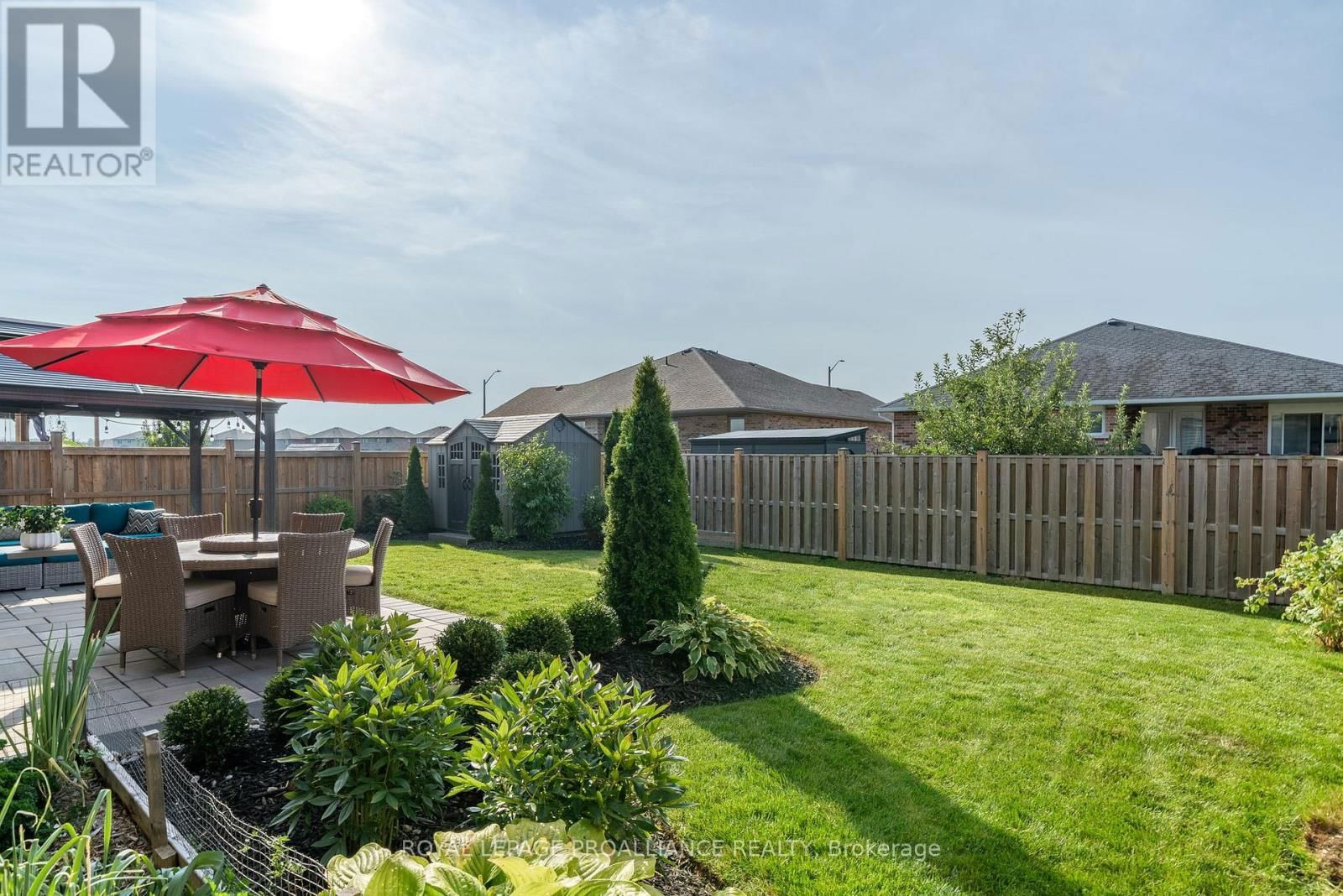 73 HUMMINGBIRD DRIVE Image 43