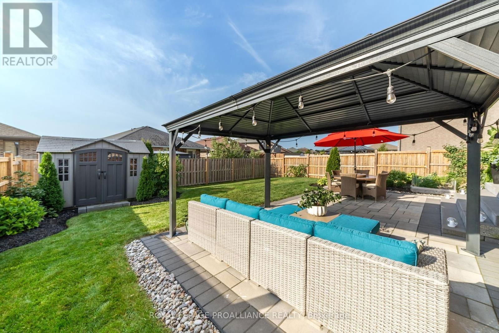 73 HUMMINGBIRD DRIVE Image 45