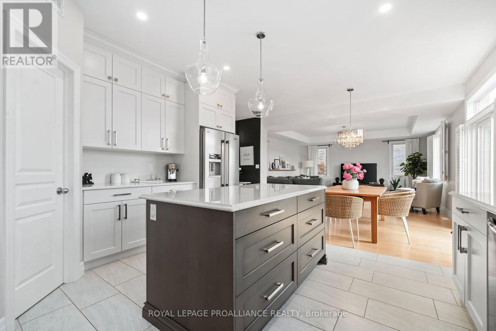 73 HUMMINGBIRD DRIVE Image 9