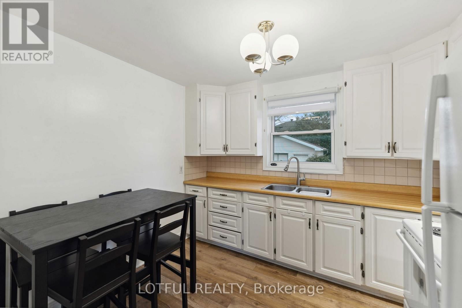 A - 2427 CHASSEUR AVENUE Image 11