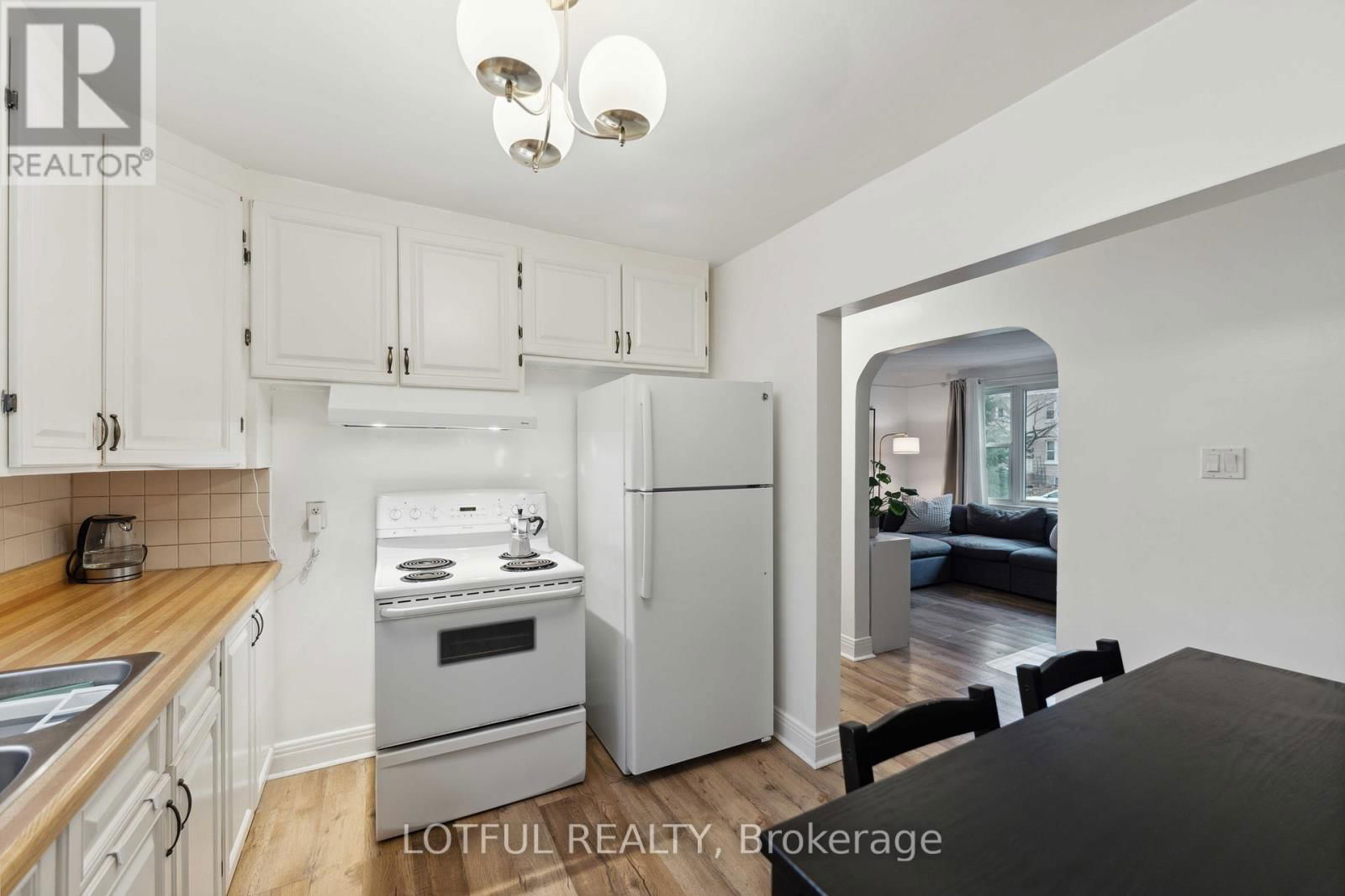 A - 2427 CHASSEUR AVENUE Image 13