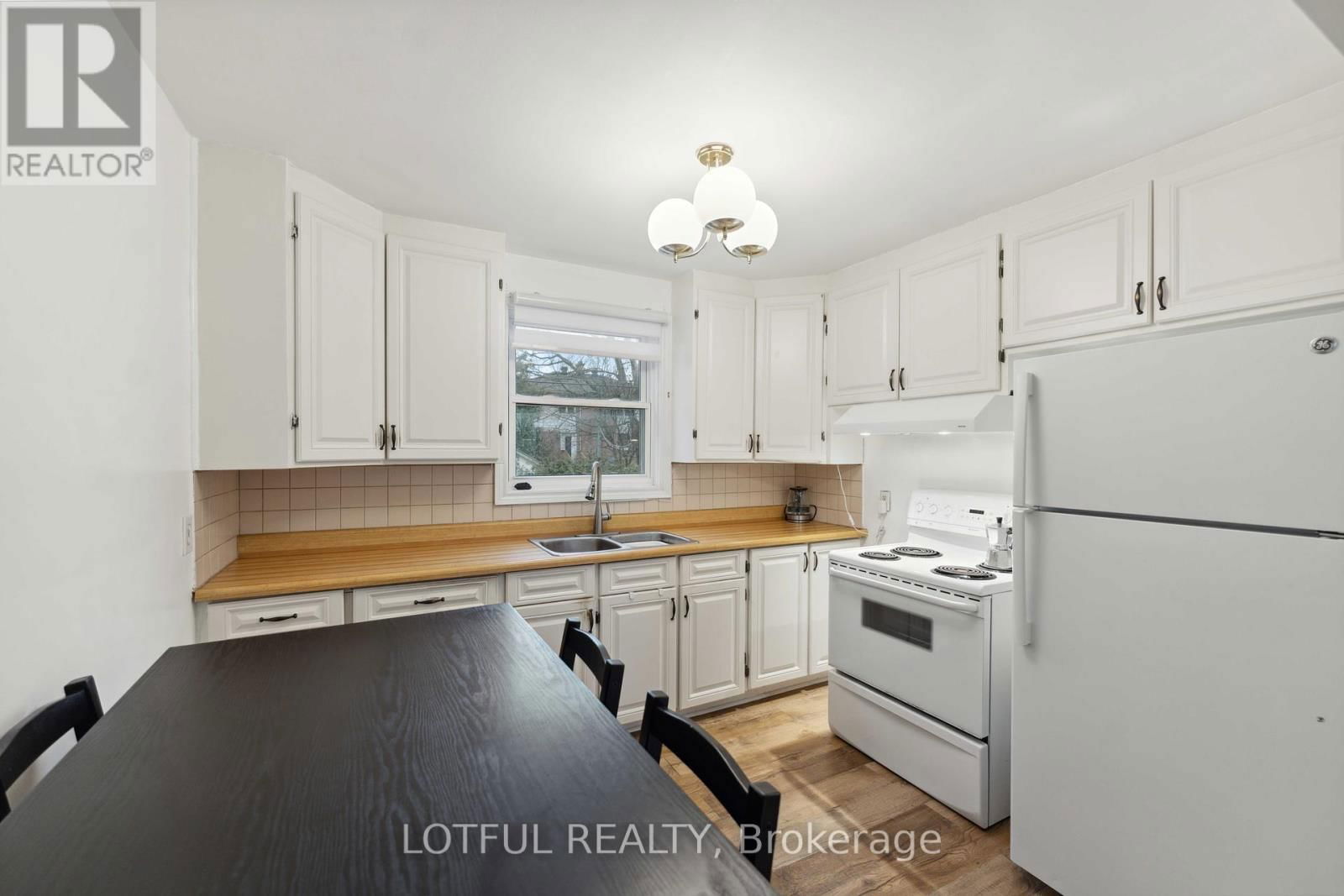 A - 2427 CHASSEUR AVENUE Image 9