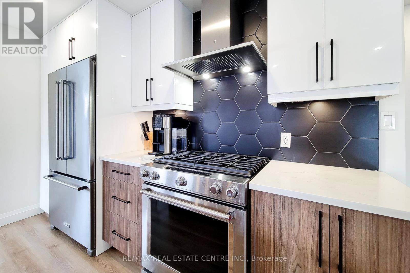 38 STEWART STREET Image 11
