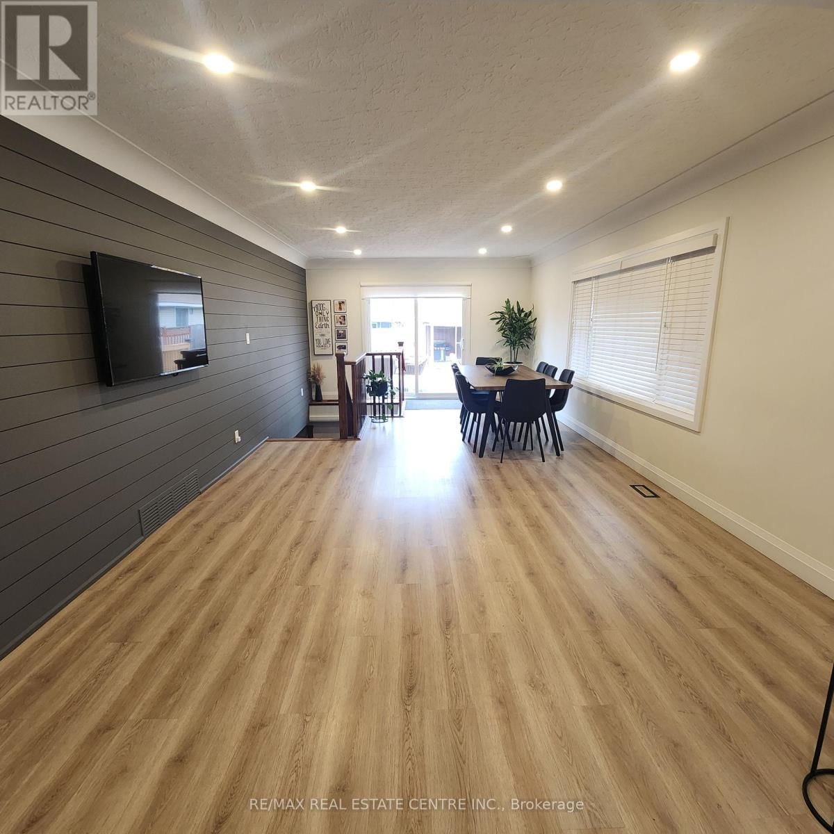 38 STEWART STREET Image 20