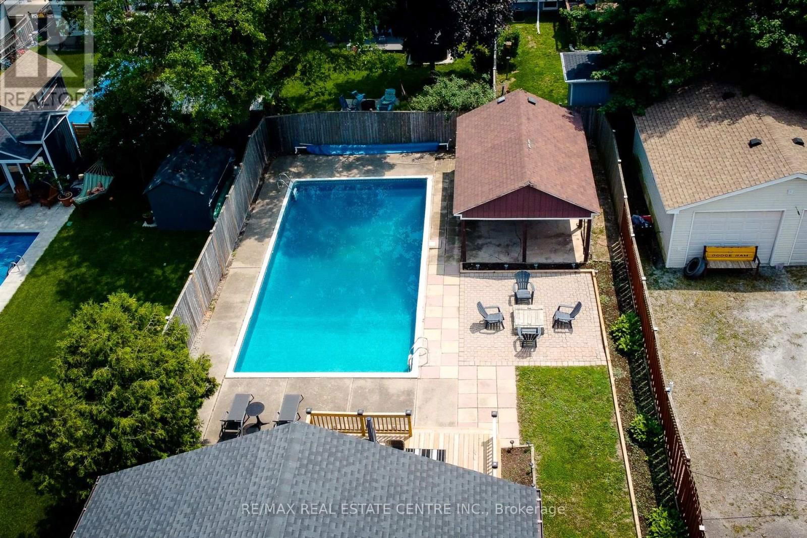38 STEWART STREET Image 44