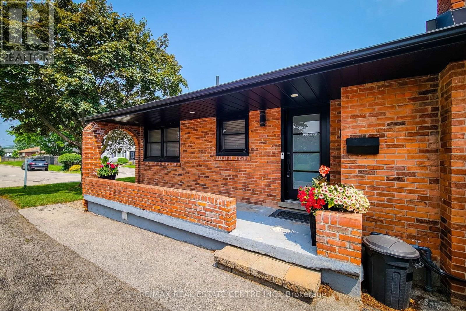 38 STEWART STREET Image 7