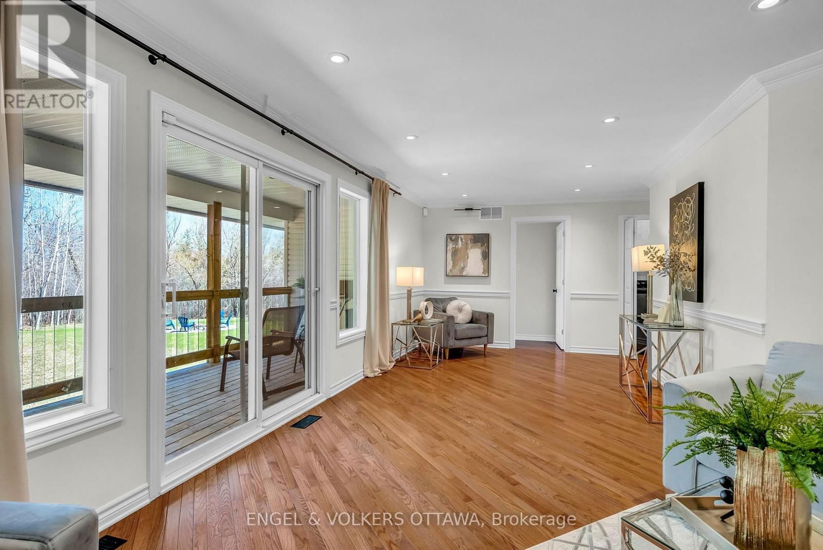 7359 MARCELLA DRIVE Image 11