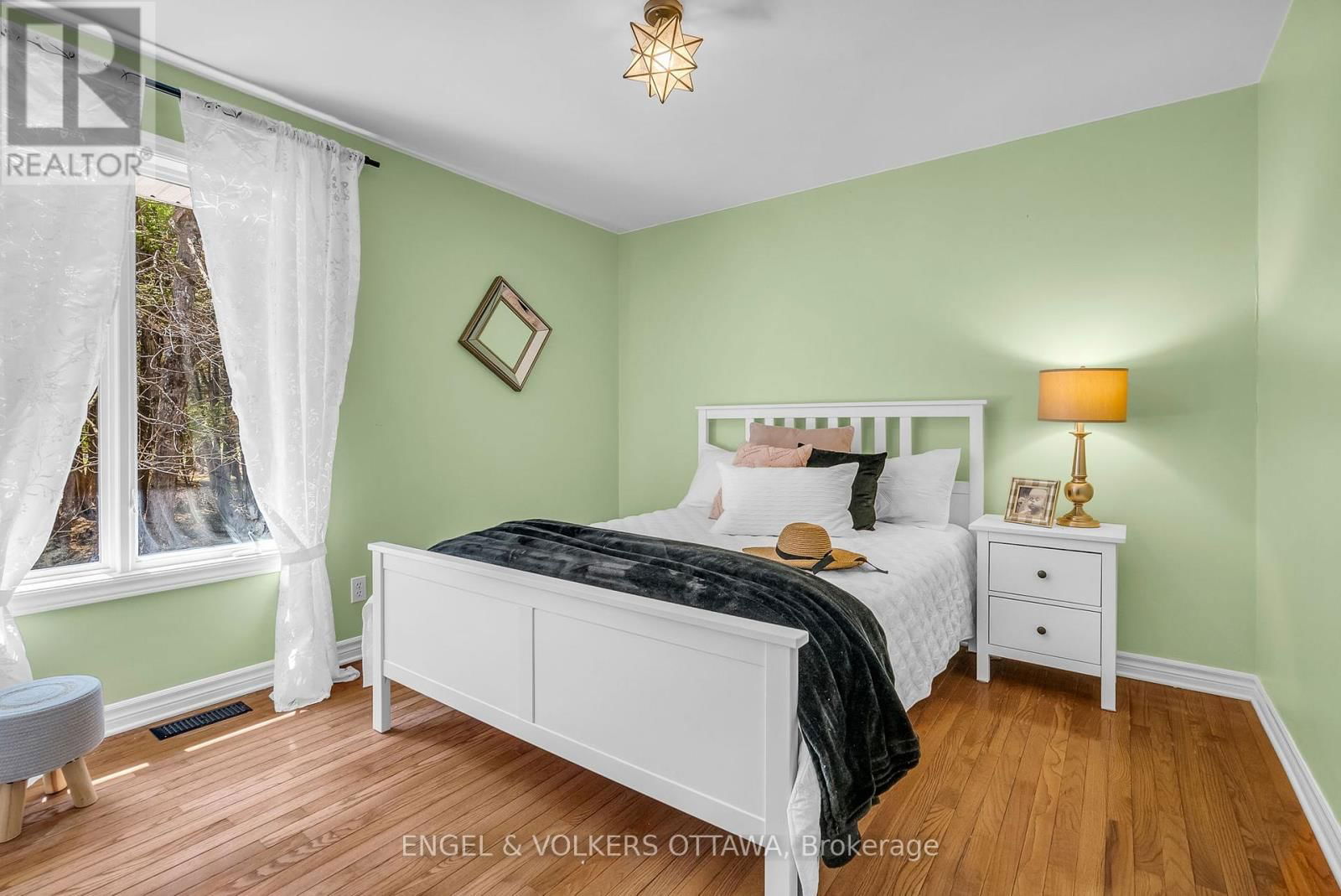 7359 MARCELLA DRIVE Image 20