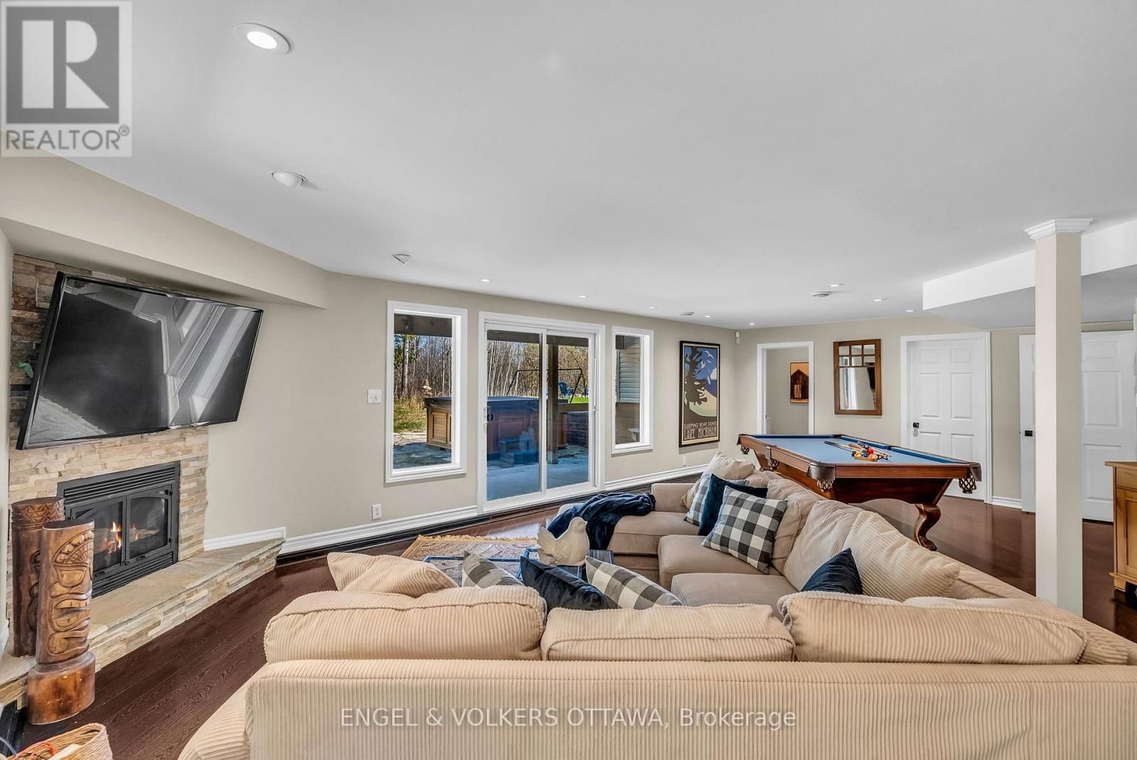 7359 MARCELLA DRIVE Image 29