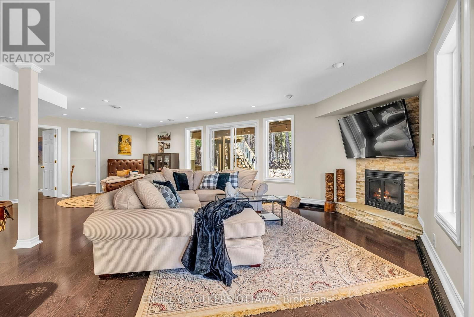 7359 MARCELLA DRIVE Image 30