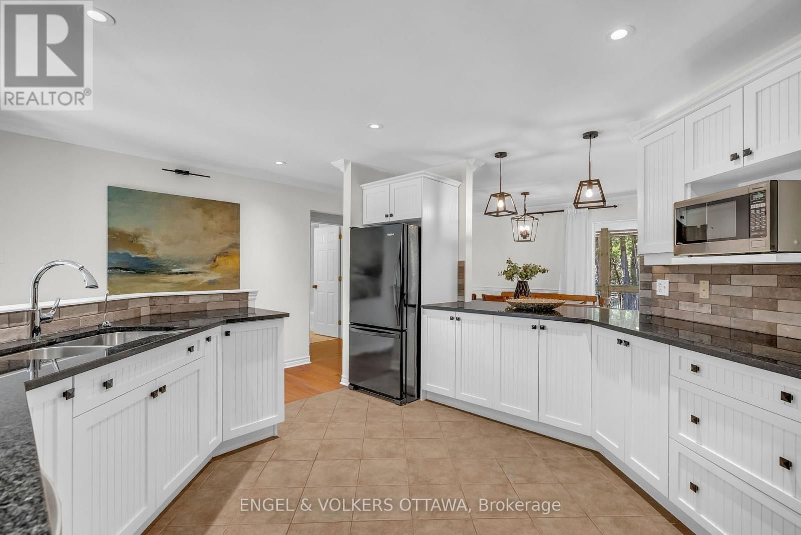 7359 MARCELLA DRIVE Image 6