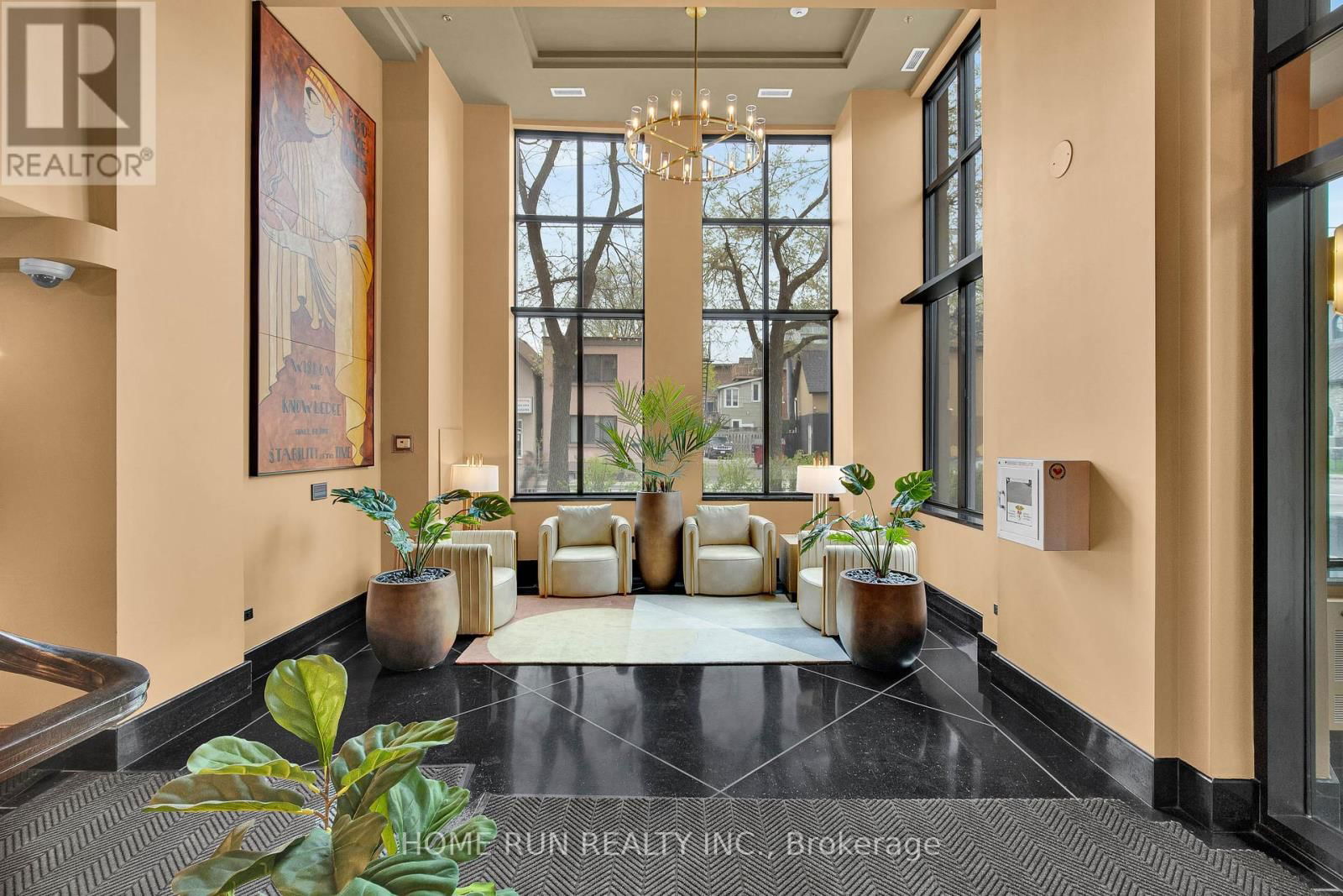708 - 245 KENT STREET Image 18