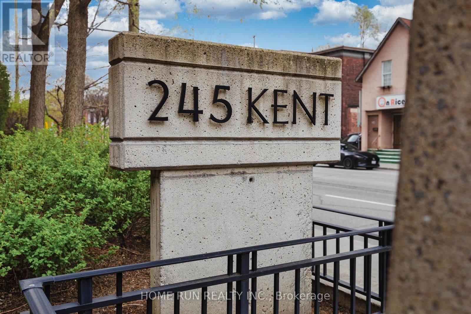 708 - 245 KENT STREET Image 3