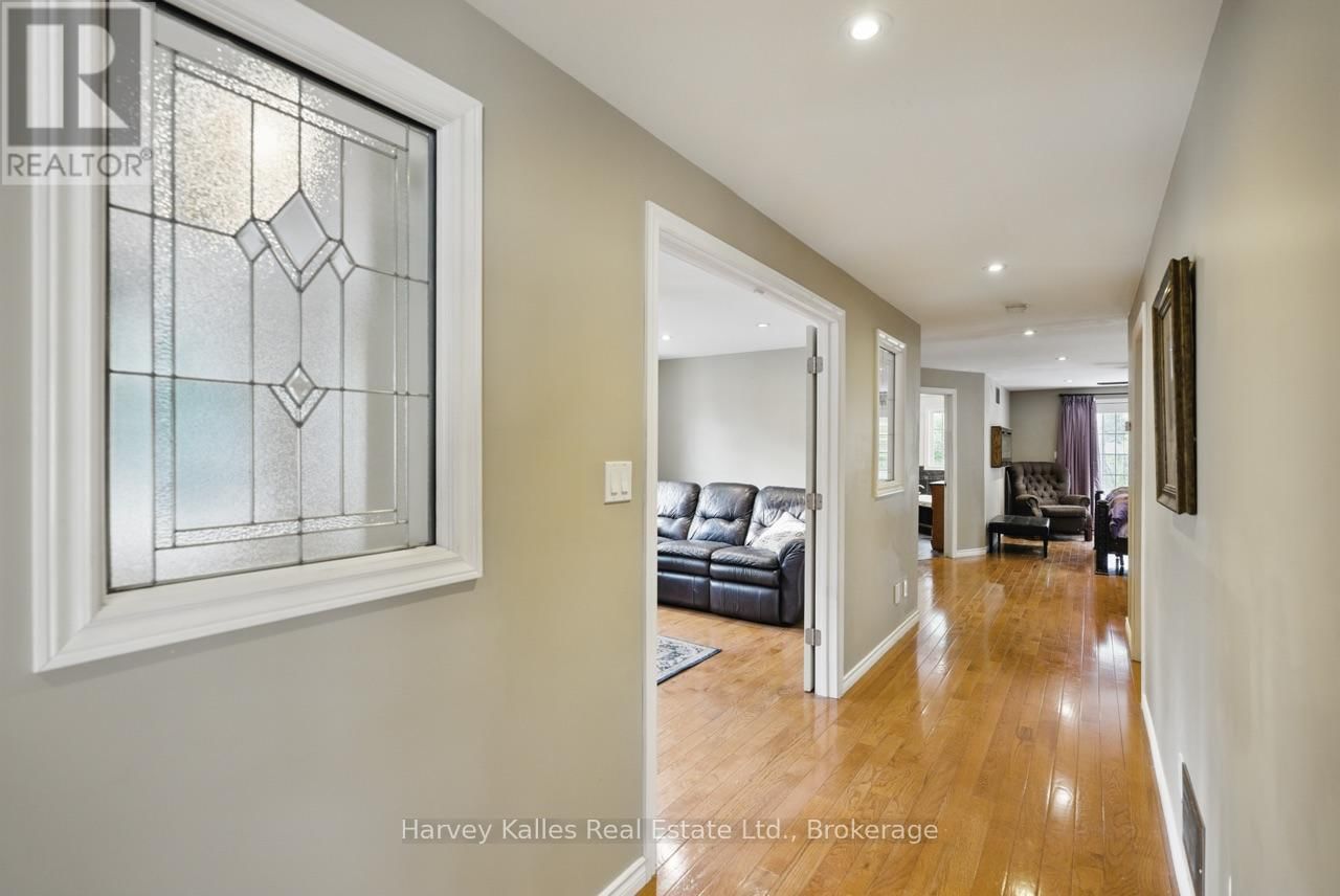 9 MELANE COURT Image 22