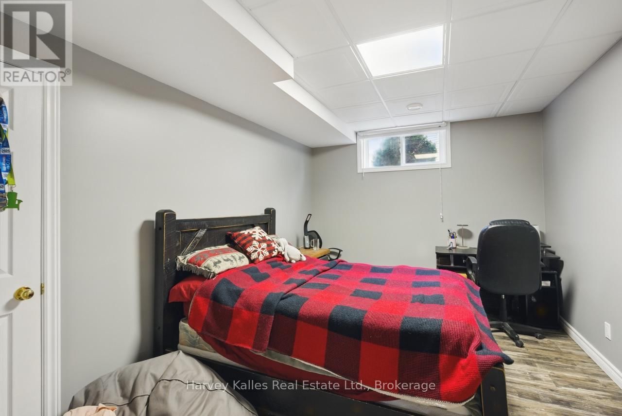 9 MELANE COURT Image 32