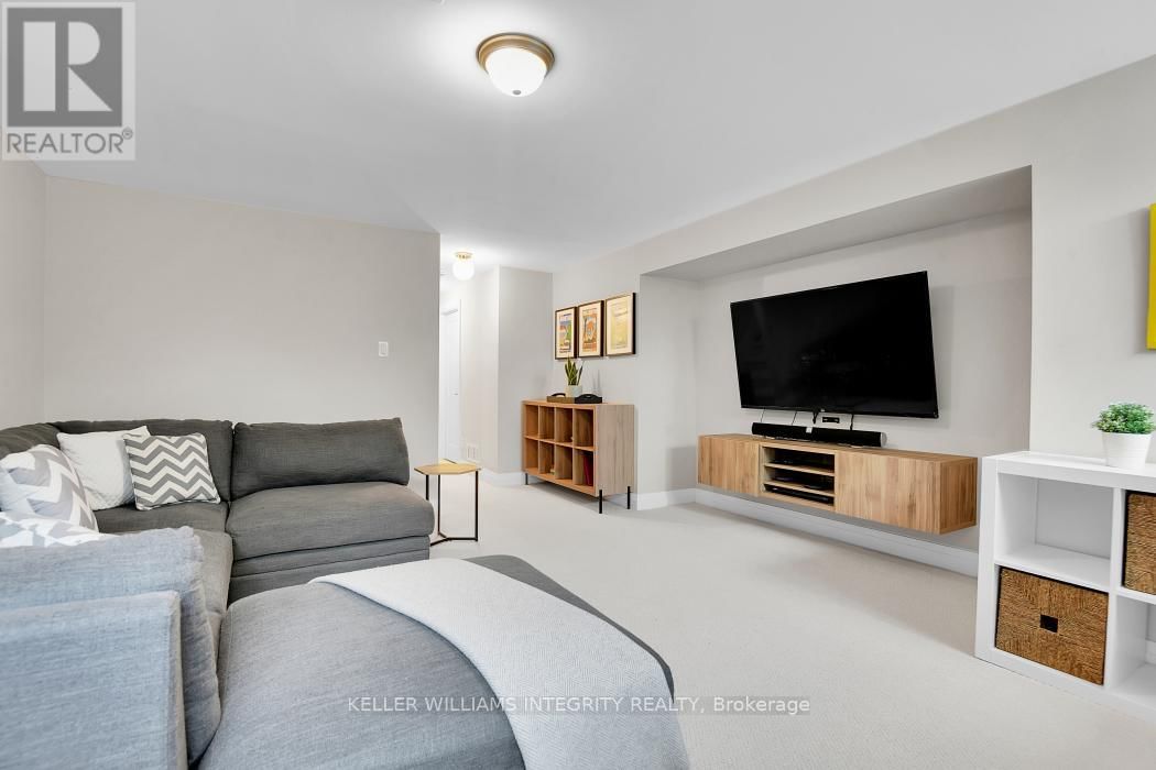 828 CARNELIAN CRESCENT Image 24