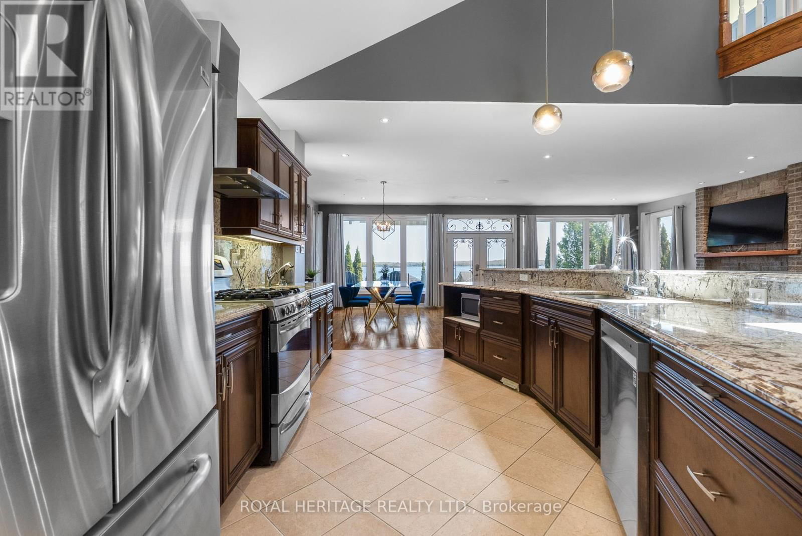 34 HILLS ROAD Image 12