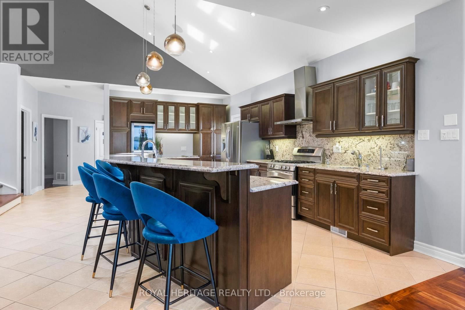 34 HILLS ROAD Image 14