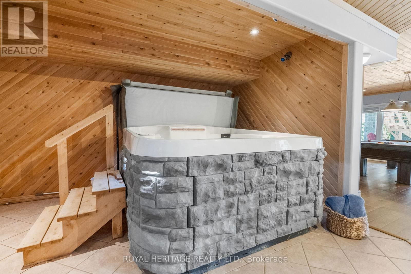 34 HILLS ROAD Image 28