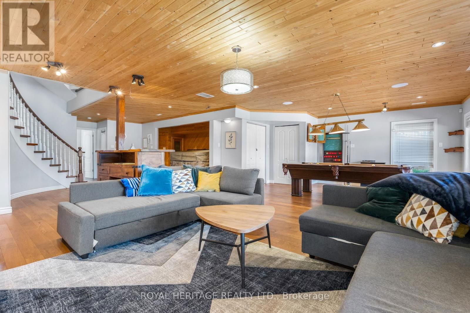 34 HILLS ROAD Image 36