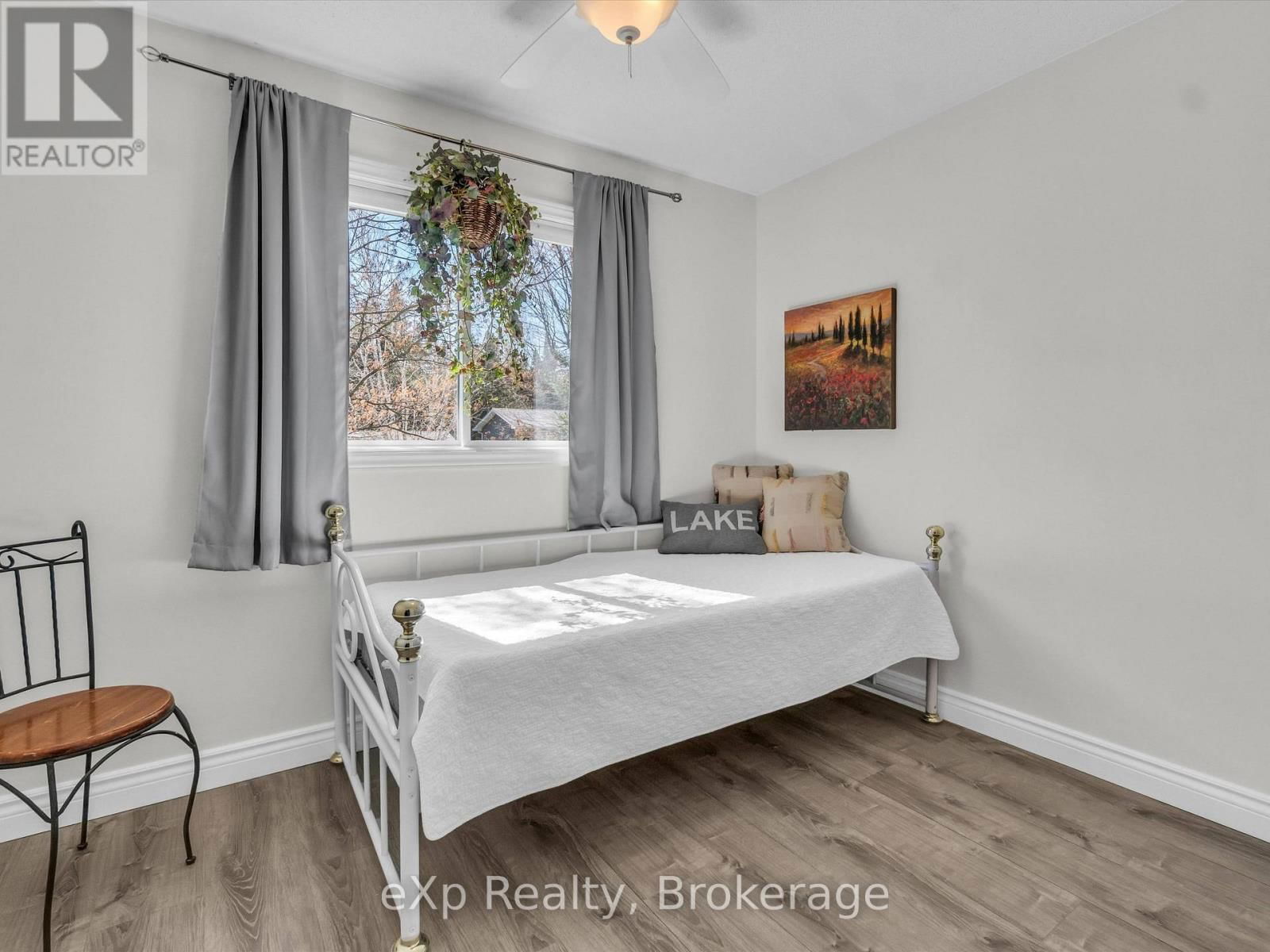 104 MEADOW HEIGHTS DRIVE Image 15