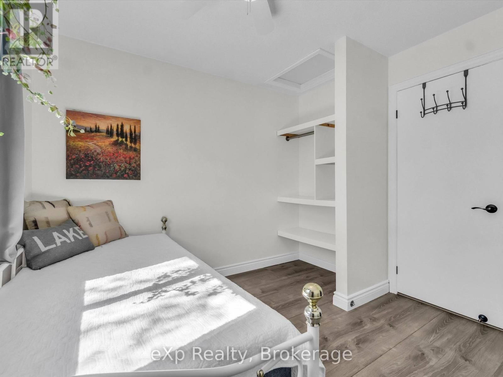 104 MEADOW HEIGHTS DRIVE Image 16
