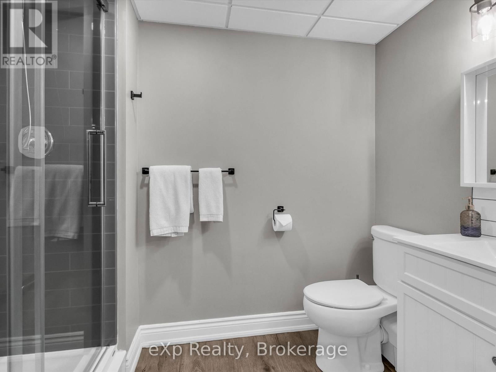 104 MEADOW HEIGHTS DRIVE Image 29