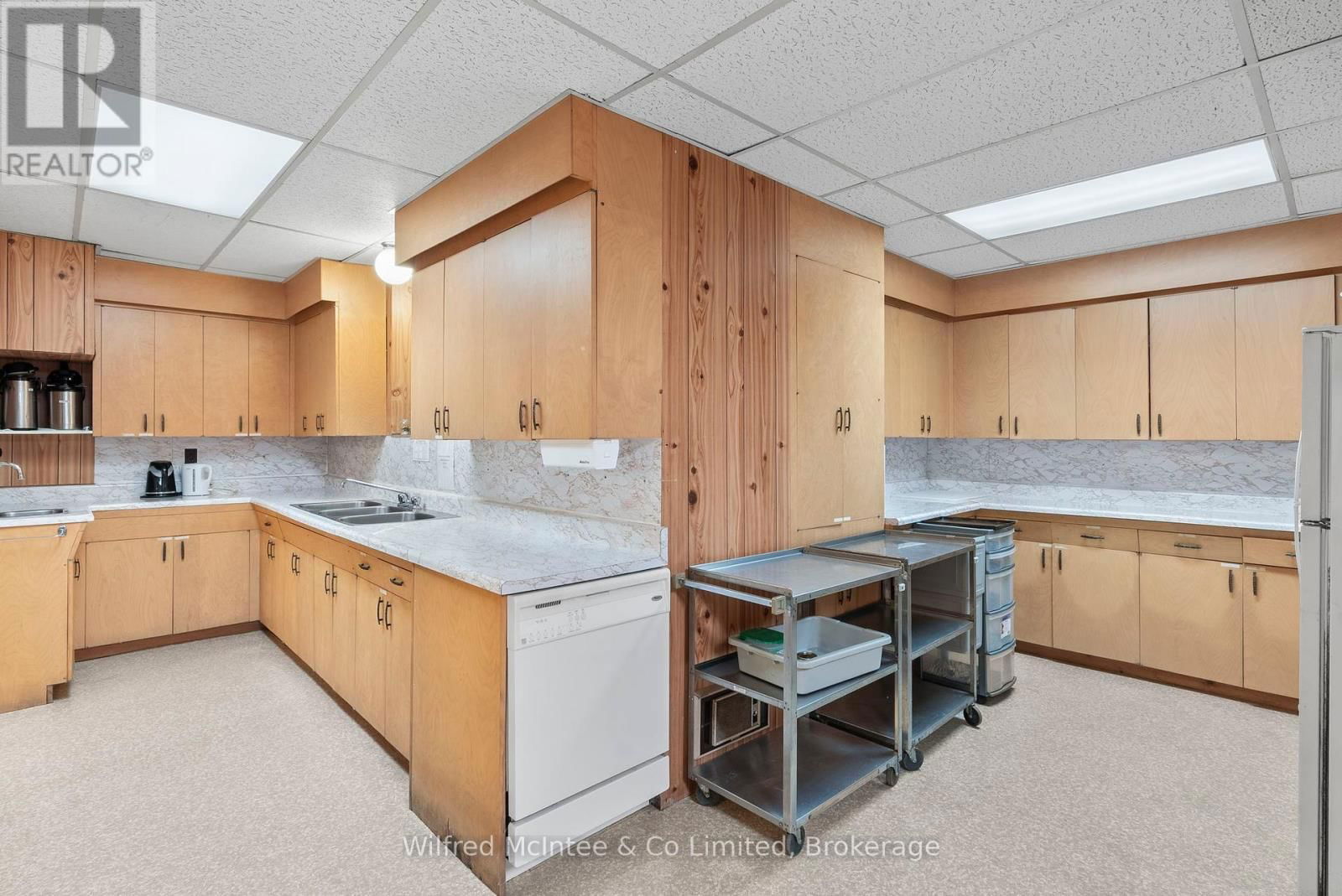 111 2ND SE AVENUE Image 27