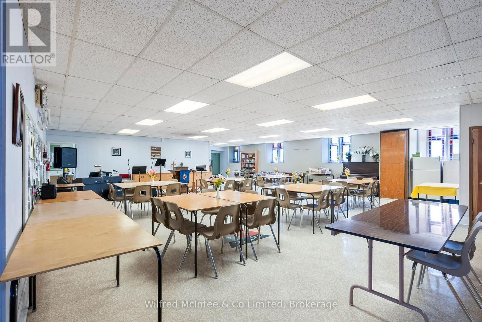 111 2ND SE AVENUE Image 33
