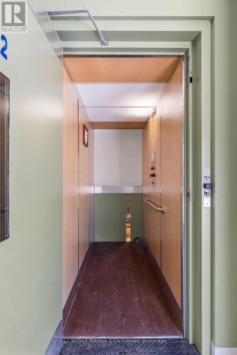 111 2ND SE AVENUE Image 40