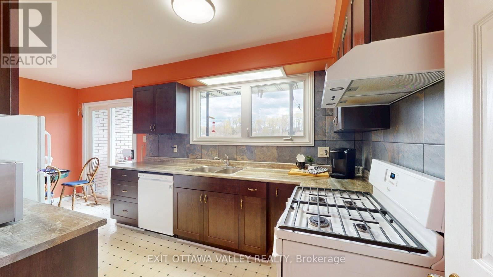 2297 BEACHBURG ROAD Image 16