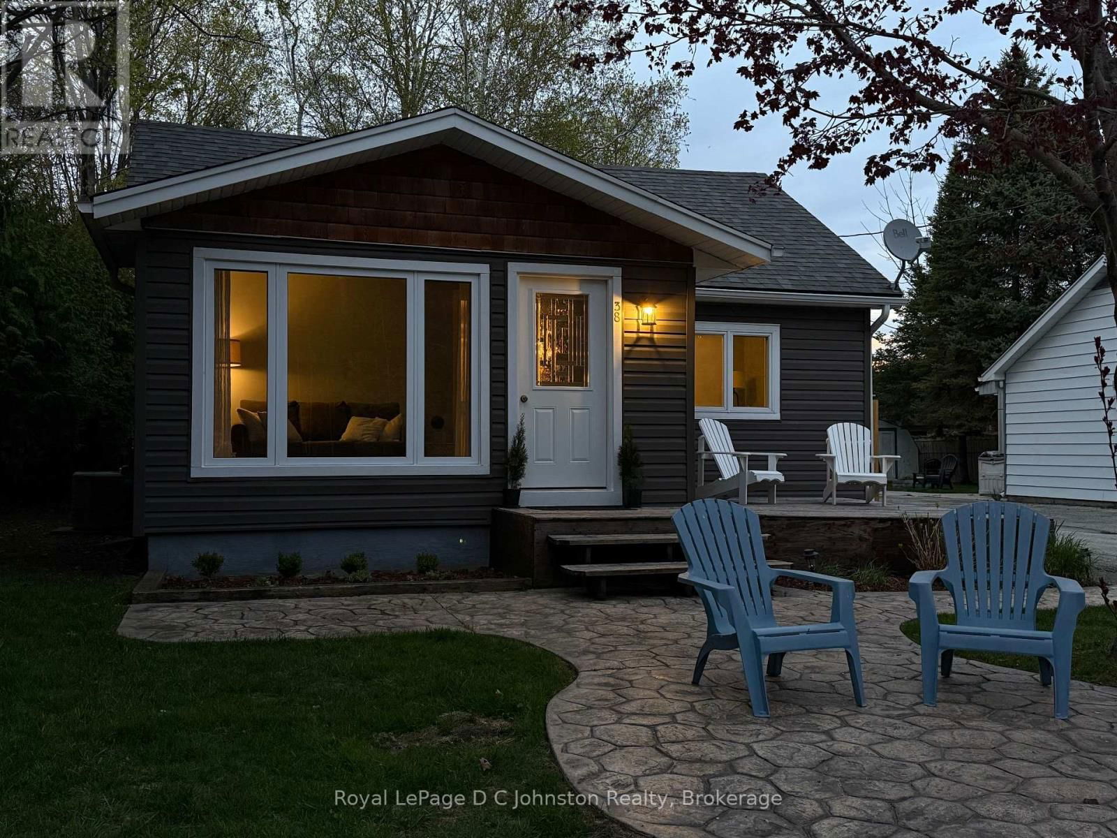 38 OAK STREET Image 38
