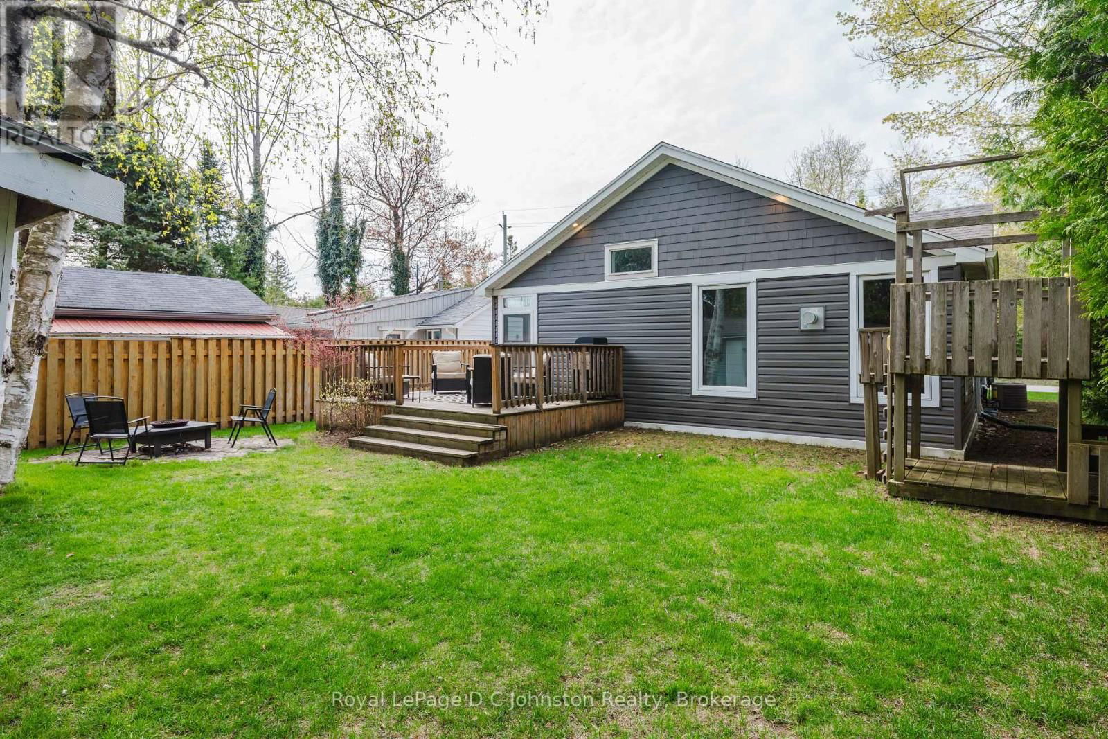 38 OAK STREET Image 9