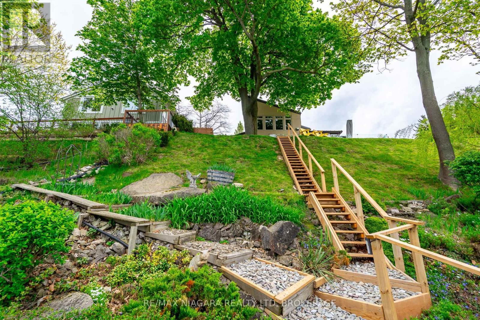 1134 LAKESHORE ROAD WEST Image 35
