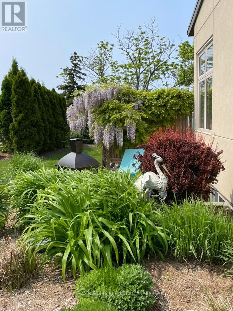 1134 LAKESHORE ROAD WEST Image 44