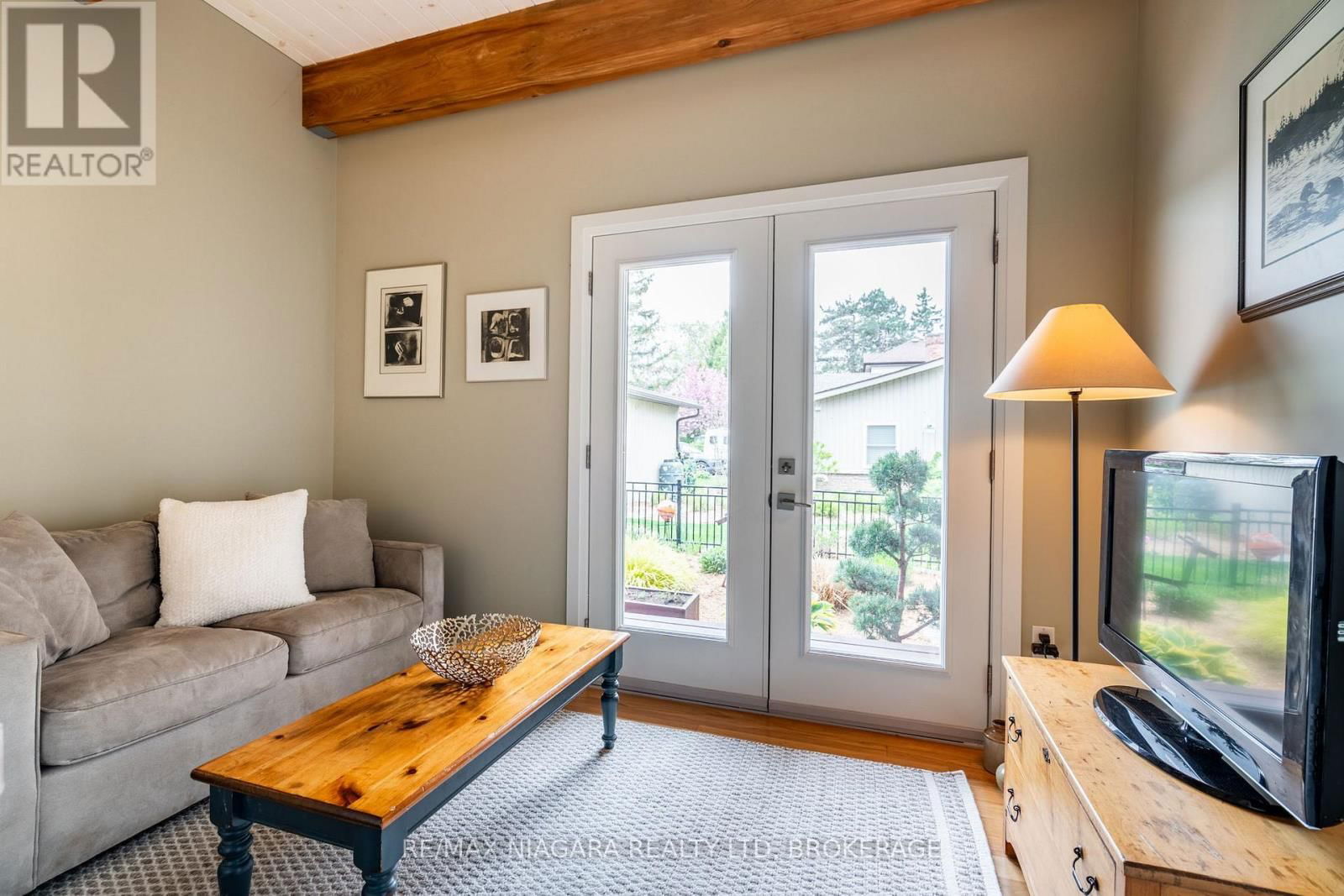1134 LAKESHORE ROAD WEST Image 8