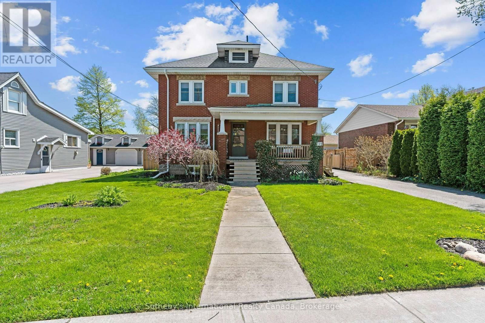 122 LAKE AVENUE DRIVE Image 1