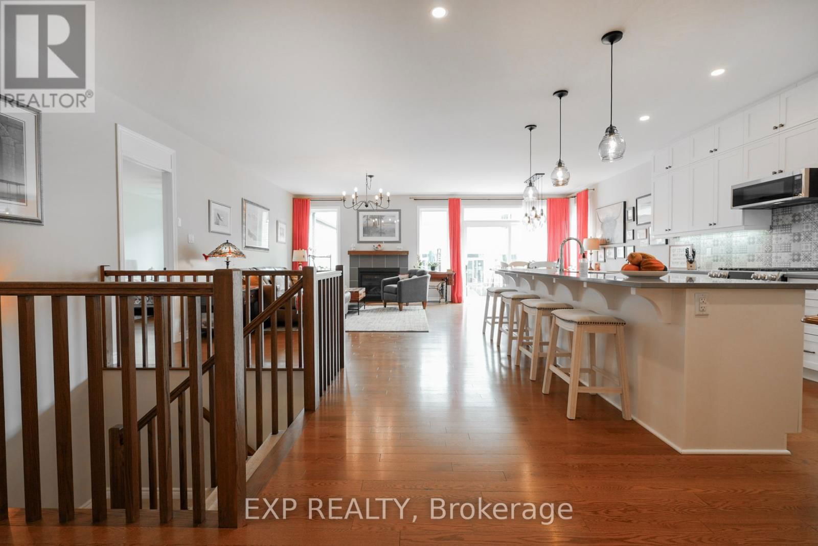 585 VIVERA PLACE Image 11